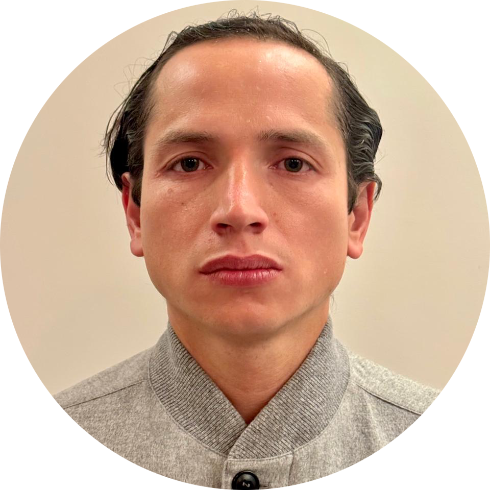 MAURICIO FLORES CASTRO